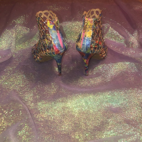 High heels - Picture 4 of 6